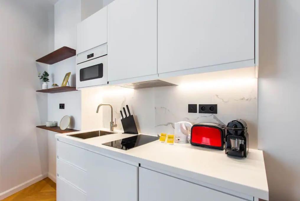 Apartment Tronchet Paris